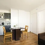 Apart-hotel Sejours & Affaires Le Clos Beaumois