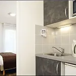 Apart-hotel Sejours & Affaires Le Clos Beaumois
