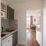 Sejours & Affaires Le Clos Beaumois Aparthotel 2*