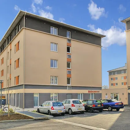 Sejours & Affaires Le Clos Beaumois 2*