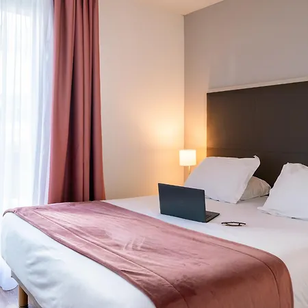 Sejours & Affaires Le Clos Beaumois 2* Καν