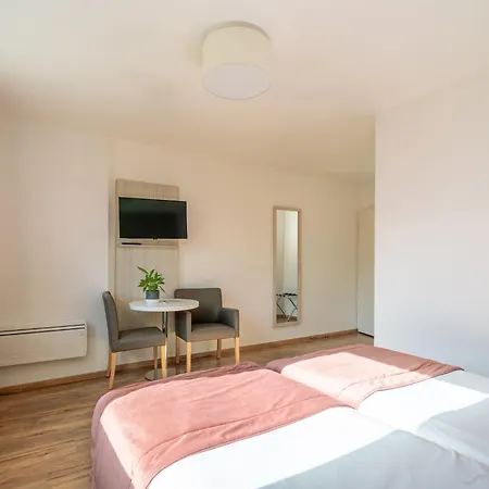 Sejours & Affaires Le Clos Beaumois Ξενοδοχείο με διαμερίσματα Καν