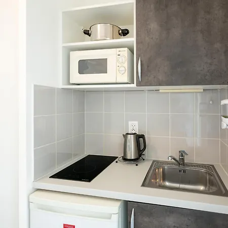 Aparthotel Sejours & Affaires Le Clos Beaumois Caen