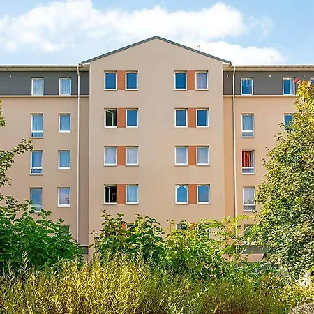 Апарт-отель Sejours & Affaires Le Clos Beaumois 2*