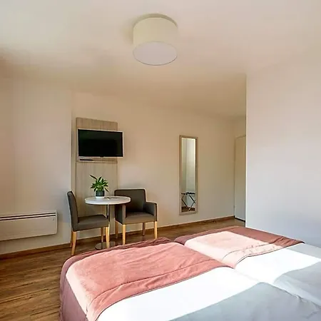 Sejours & Affaires Le Clos Beaumois Апарт-отель 2*