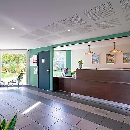 Sejours & Affaires Le Clos Beaumois 2*