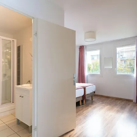 Aparthotel Séjours&affaires Le Clos Beaumois 2*