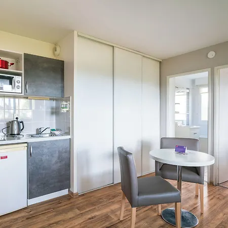 Aparthotel Séjours&affaires Le Clos Beaumois Caen