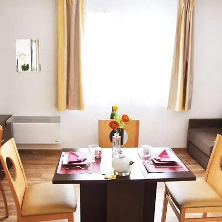 Séjours&affaires Le Clos Beaumois Appart hôtel