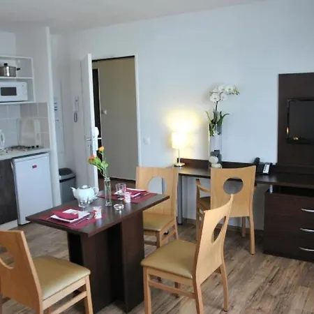 Séjours&affaires Le Clos Beaumois Appart hôtel 2*