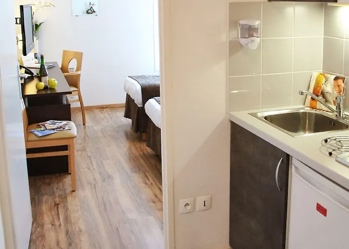 Aparthotel Sejours & Affaires Le Clos Beaumois Caen