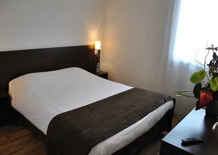 Aparthotel Sejours & Affaires Le Clos Beaumois 2*