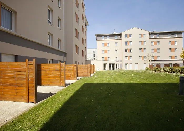 セジュール＆アフェール ル クロ ボーモワ