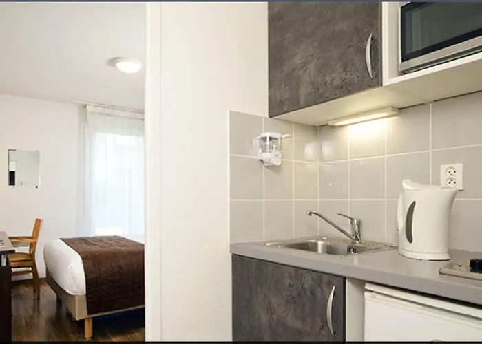 Aparthotel Sejours & Affaires Le Clos Beaumois