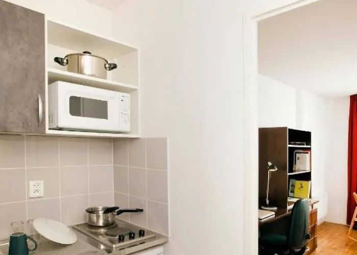 アパートホテル セジュール＆アフェール ル クロ ボーモワ カーン