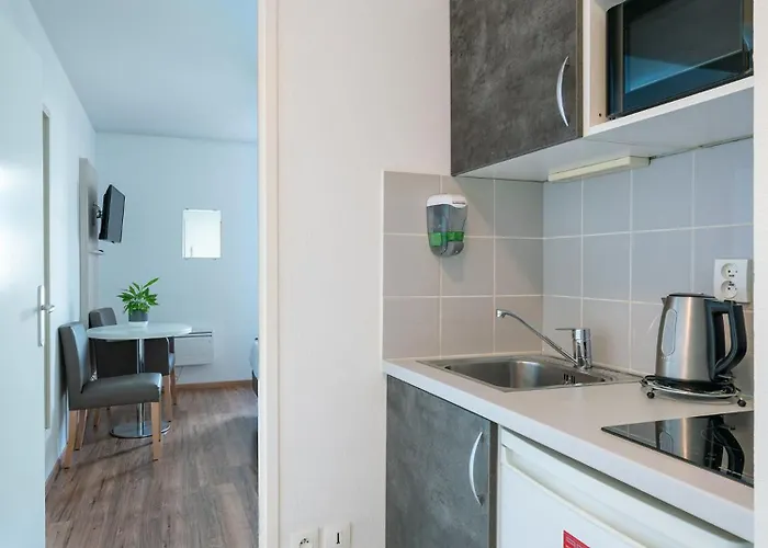 Sejours & Affaires Le Clos Beaumois Aparthotel Caen