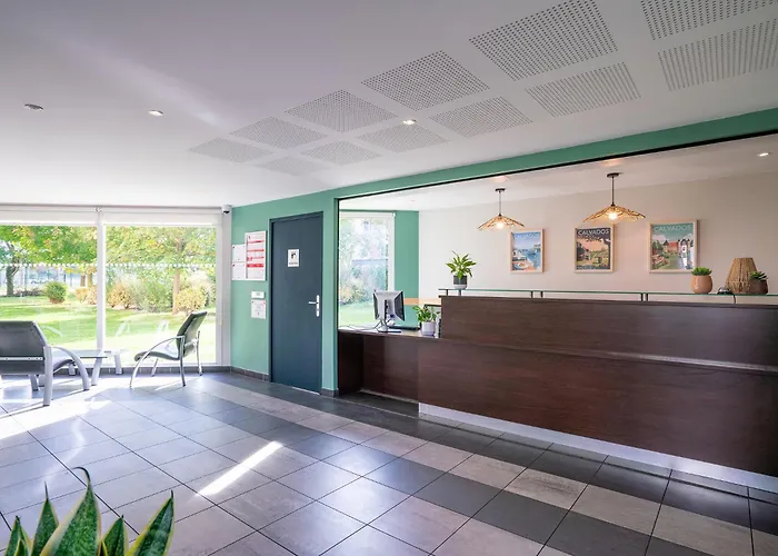 Sejours & Affaires Le Clos Beaumois 2*