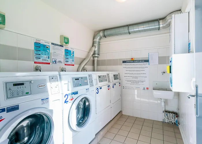 Sejours & Affaires Le Clos Beaumois Aparthotel