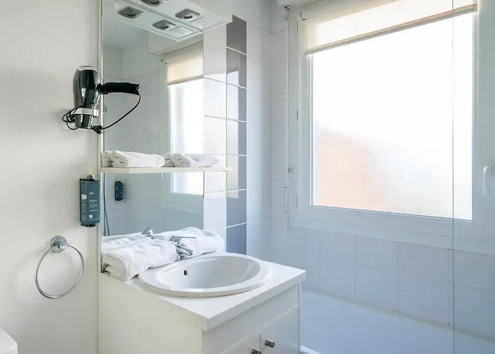 Aparthotel Sejours & Affaires Le Clos Beaumois