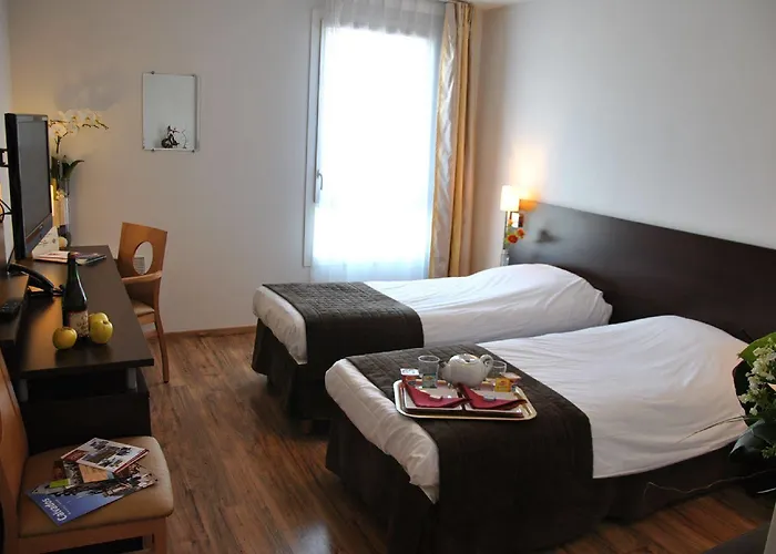 Апарт-отель Sejours & Affaires Le Clos Beaumois