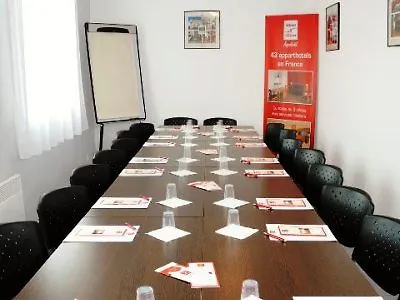 Sejours & Affaires Le Clos Beaumois 2*